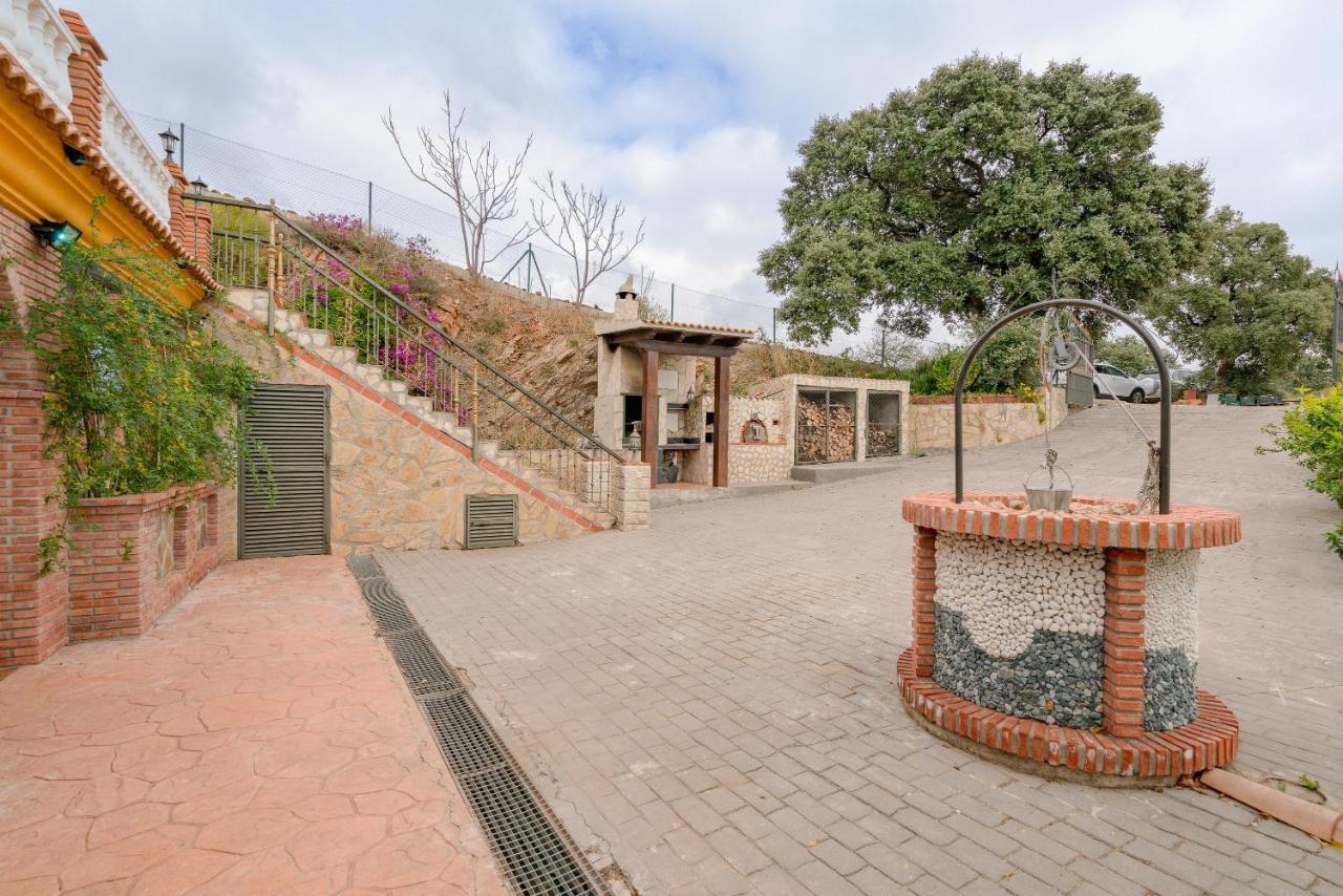 Cortijo La Encina Villa Sayalonga Ngoại thất bức ảnh