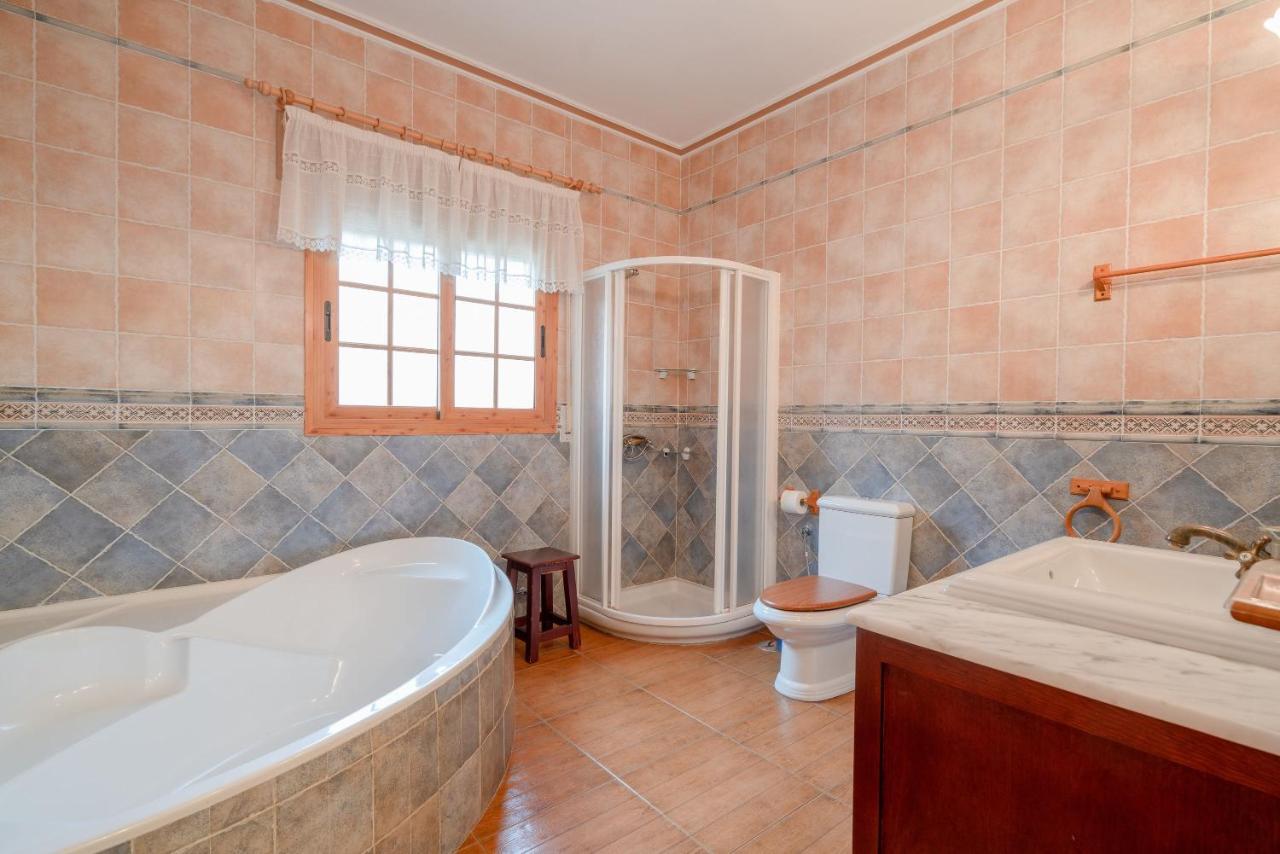Cortijo La Encina Villa Sayalonga Ngoại thất bức ảnh